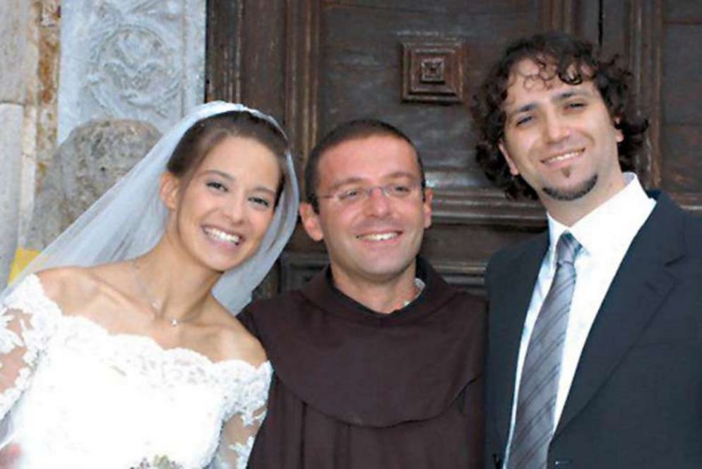 Padre D’Amato con Chiara e il marito Enrico