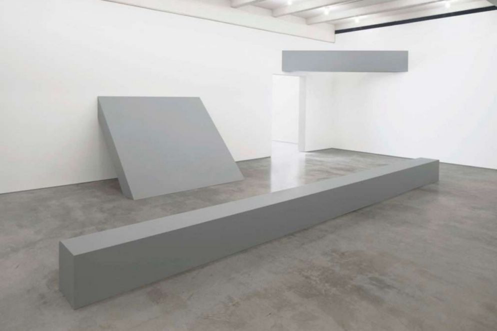 Alcune opere minimaliste realizzate da Robert Morris nel 1964 per la mostra alla Green Gallery di New York