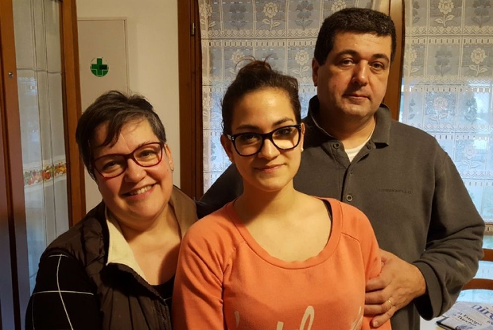 Marina e Giancarlo Violetto, e tra loro la figlia Sofia, 21 anni, studentessa.