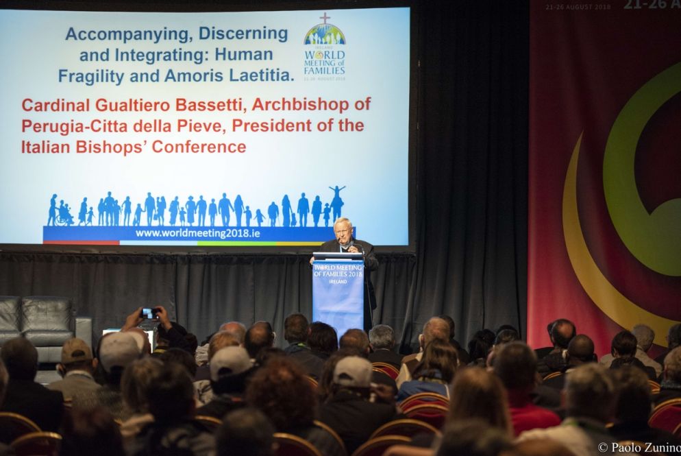Il cardinale Gualtiero Bassetti, presidente della Cei, all'Incontro mondiale delle famiglie a Dublino (foto Zunino)