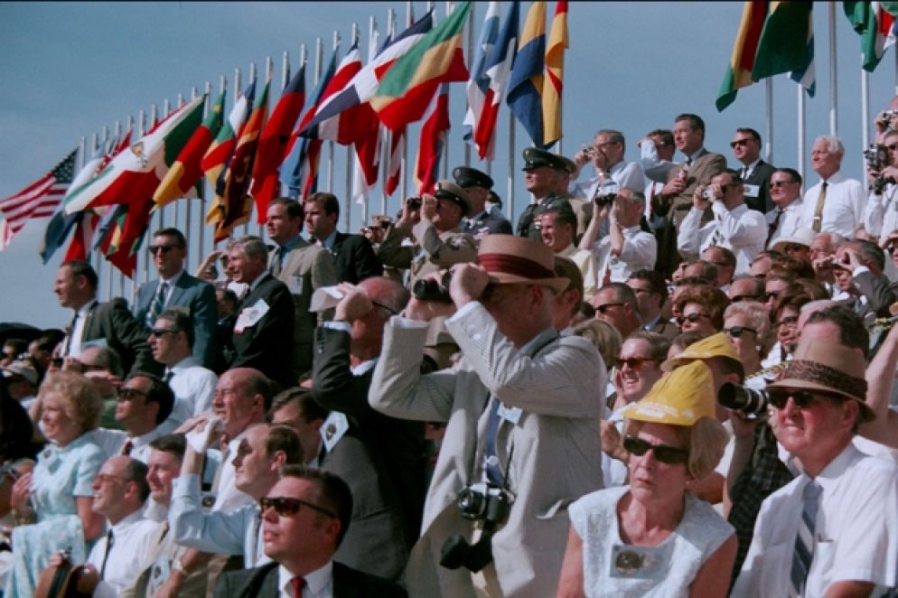 La tribuna d'onore fper il lancio del 20 luglio 1969 filmata dalla Nasa