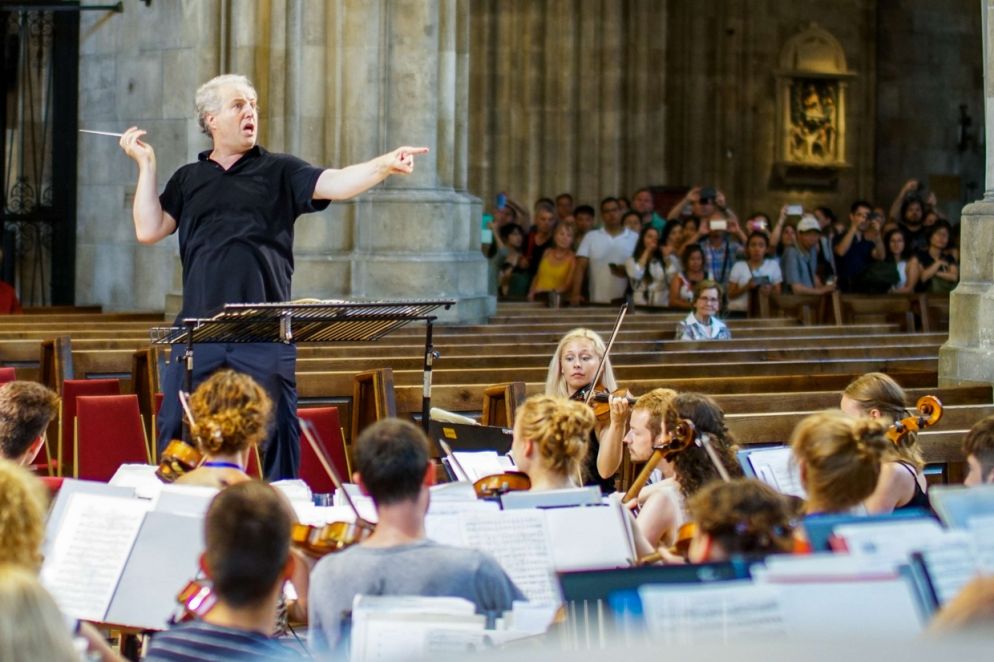 Manfred Honeck in prova con la Euyo a Bolzano