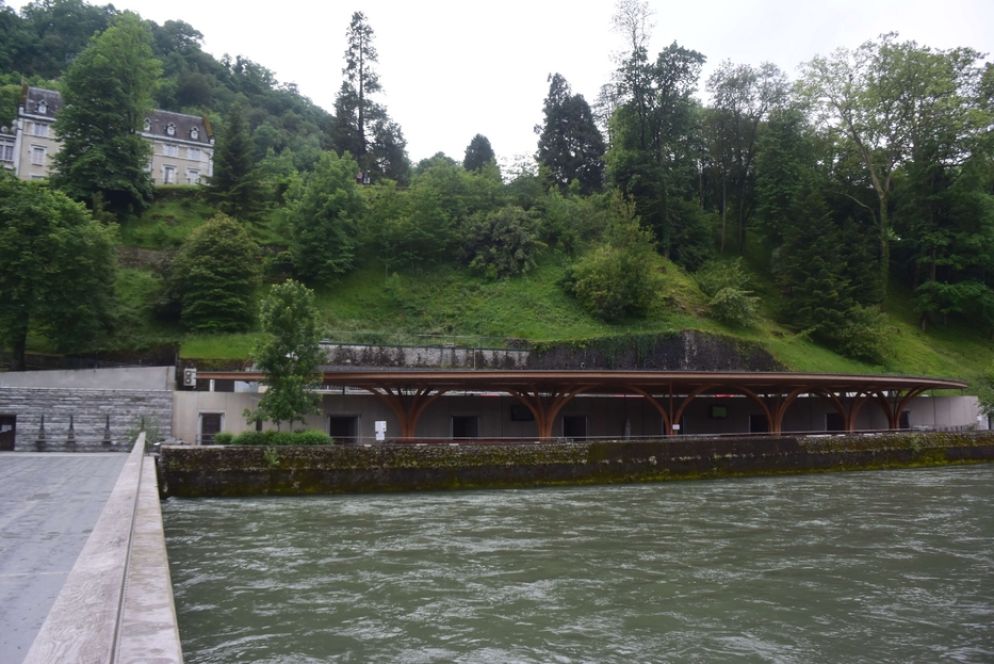 Le piscine dedicate prioritariamente ai malati, luogo di massimo contatto, resteranno chiuse