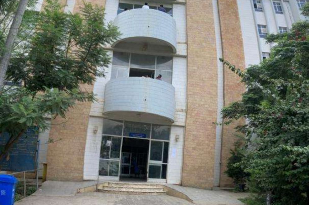 Il reparto pediatrico dell'ospedale del capoluogo tigrino, uno dei pochi rimasti integri in 11 mesi di conflitto partito il 3 novembre 2020. Il 70% delle strutture sanitarie è stato distrutto o saccheggiato aggravando la crisi umanitaria