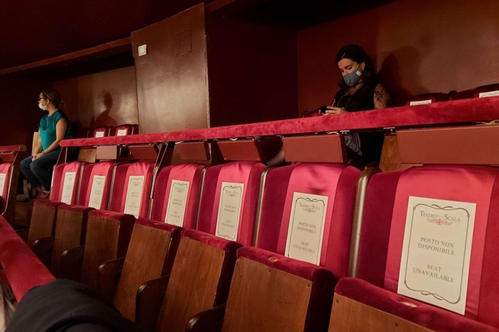 Il Teatro alla Scala di Milano con il distanziamento fisico degli spettatori - Avvenire