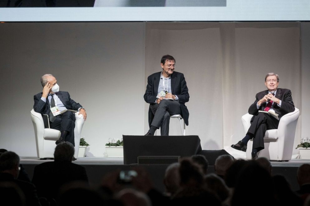 Enrico Giovannini, ministro delle Infrastrutture e della Mobilità Sostenibili (a sinistra) - Siciliani