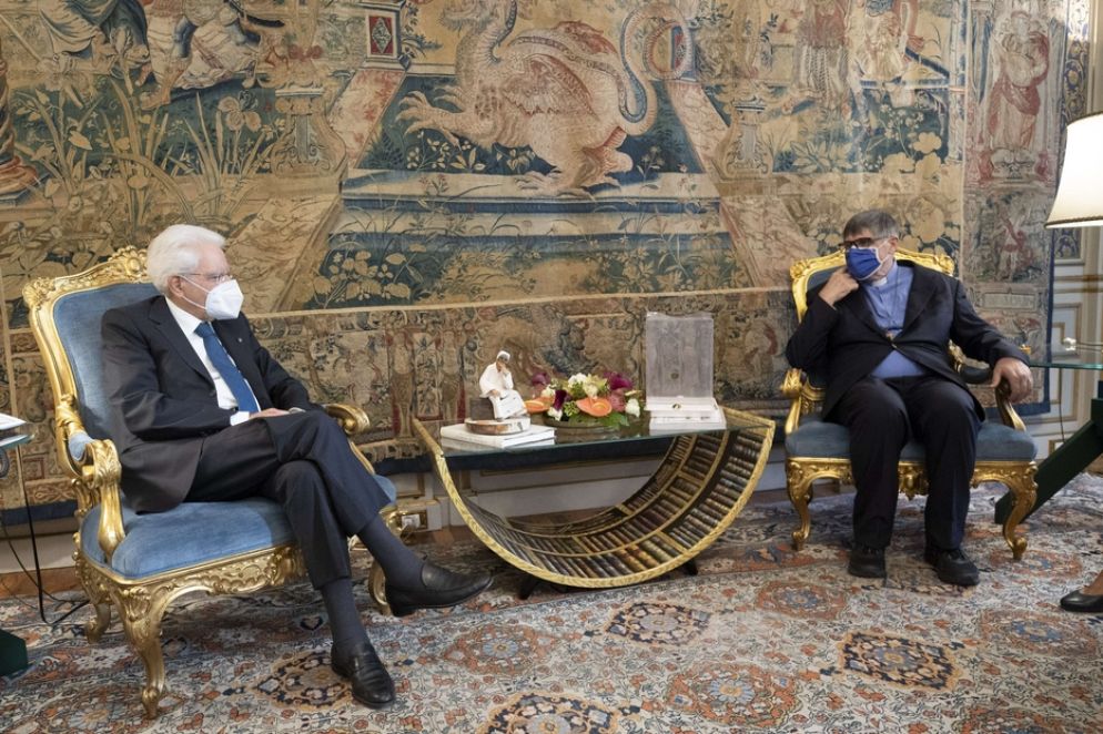 Il Presidente della Repubblica Sergio Mattarella incontra don Maurizio Patriciello - foto di Francesco Ammendola - Ufficio per la Stampa e la Comunicazione della Presidenza della Repubblica