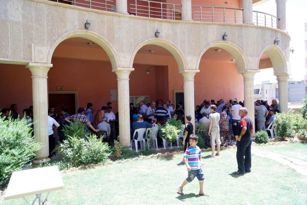 L'esodo dei cristiani dalla piana di Ninive dopo un attacco del Daesh nel 2014 - Ansa