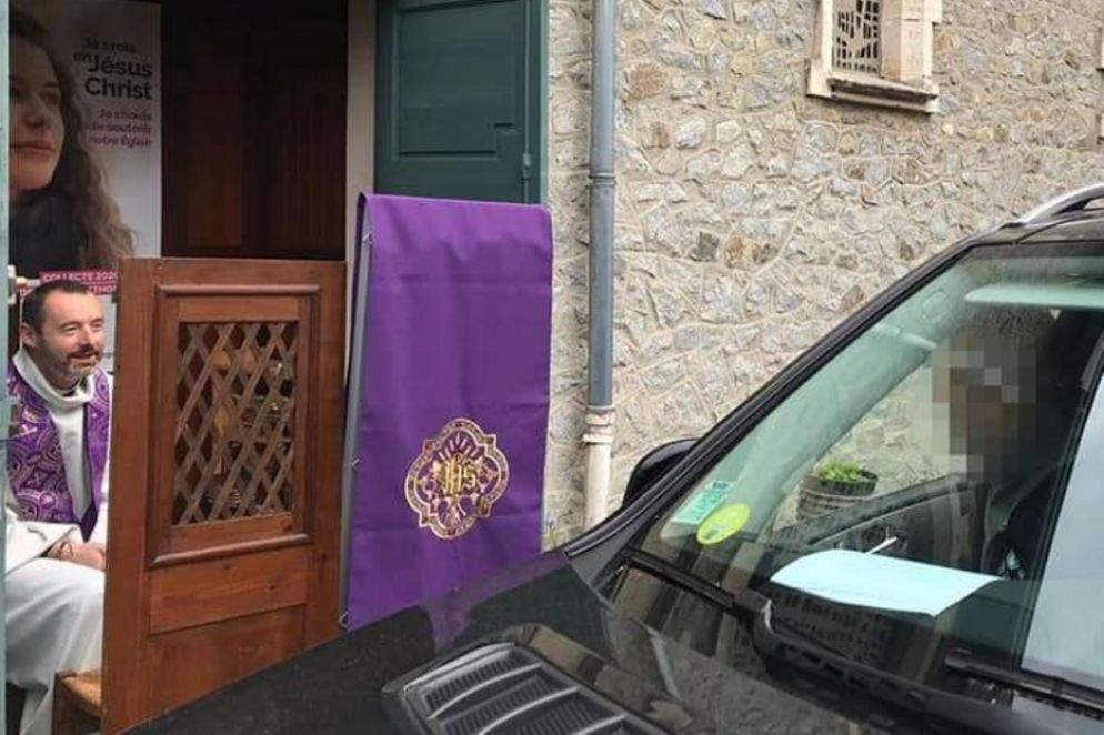 La confessione in auto - Facebook