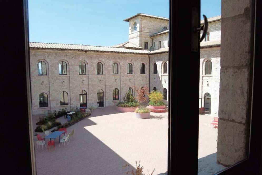 Uno scorcio dell'interno del Serafico - p.c.