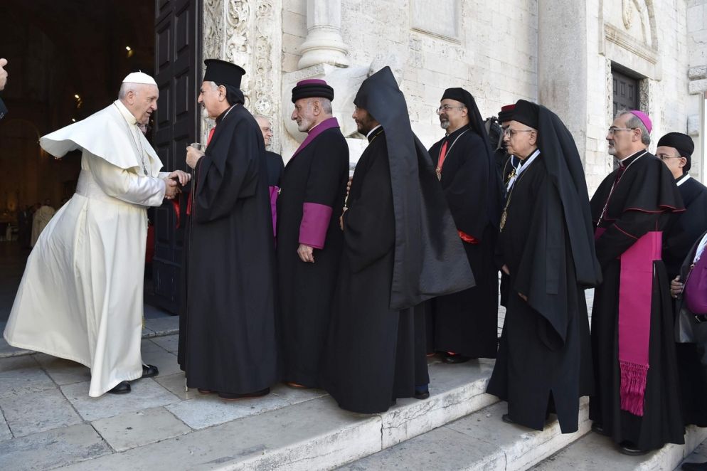 Papa Francesco a Bari il 7 luglio 2018 con i capi delle Chiese del Medio Oriente - Ansa