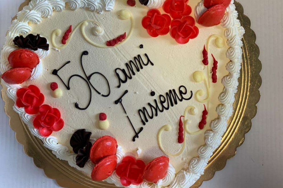 La torta per fare festa in ospedale - Ufficio stampa dell'Amedeo di Savoia