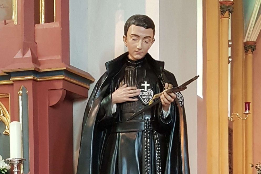 La statua di San Gabriele dell'Addolorata - .