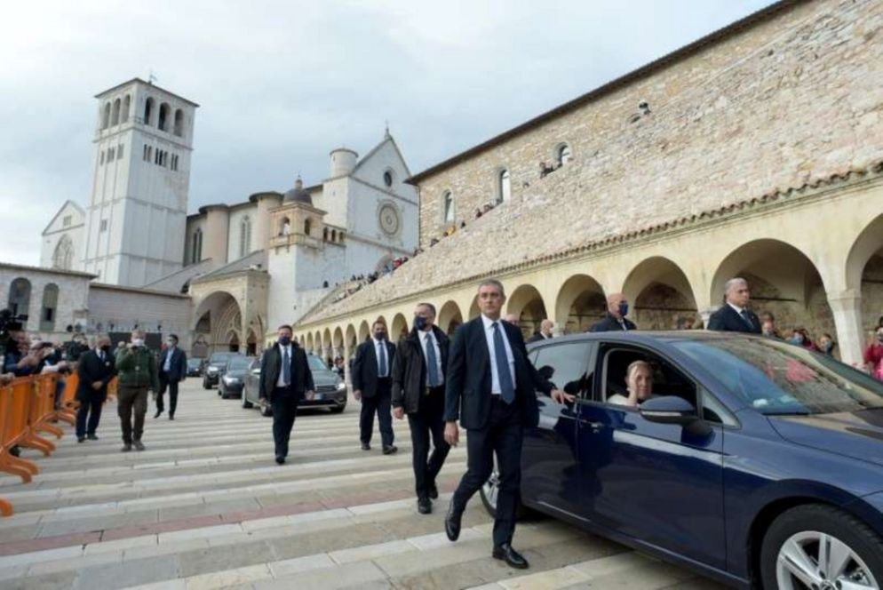 L'arrivo del Papa ad Assisi - Vatican Media