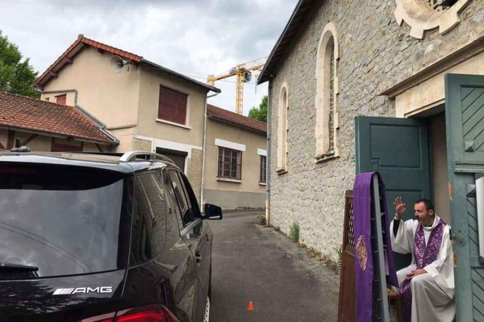 La confessione in auto - Facebook