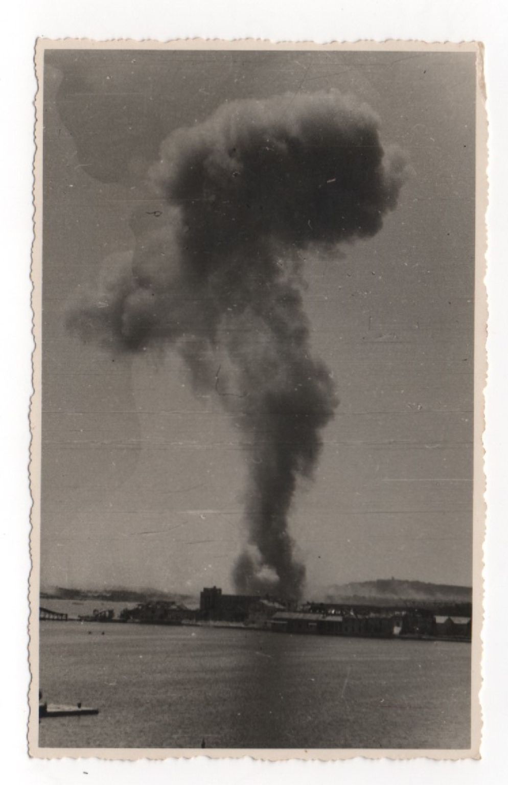 Il farmacista Antonio Rodinis fotografò il tragico "fungo" dell'attentato - Archivio