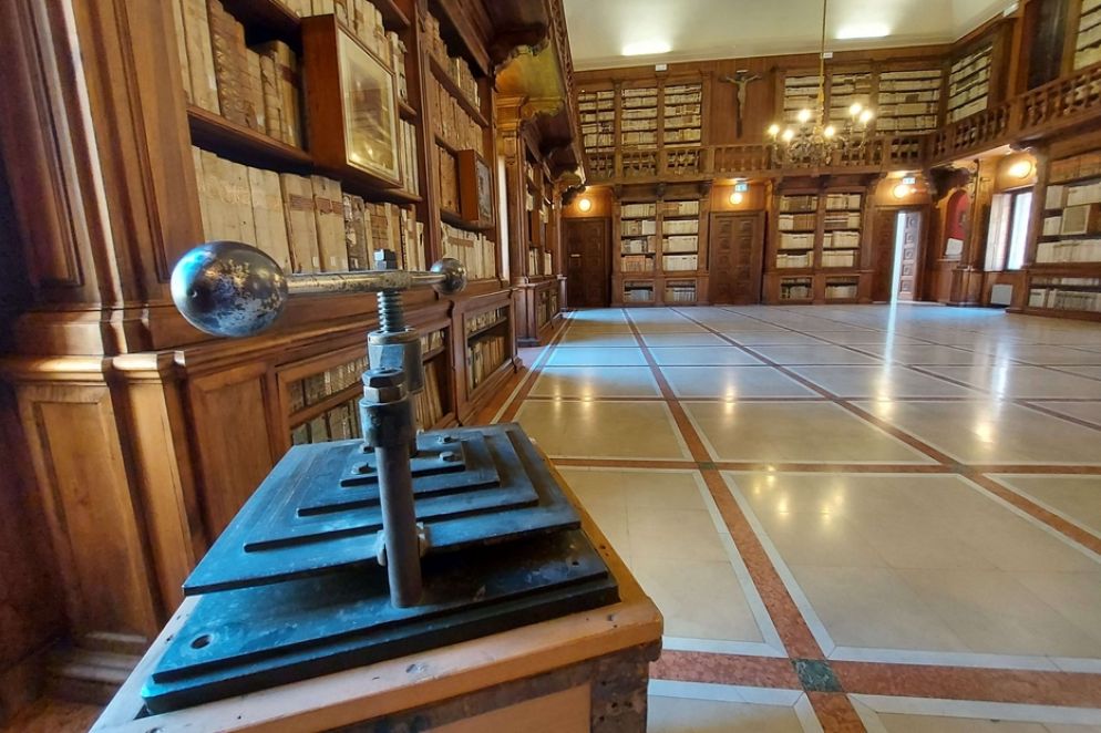 La Biblioteca capitolare di Verona, accanto al Duomo - Avvenire