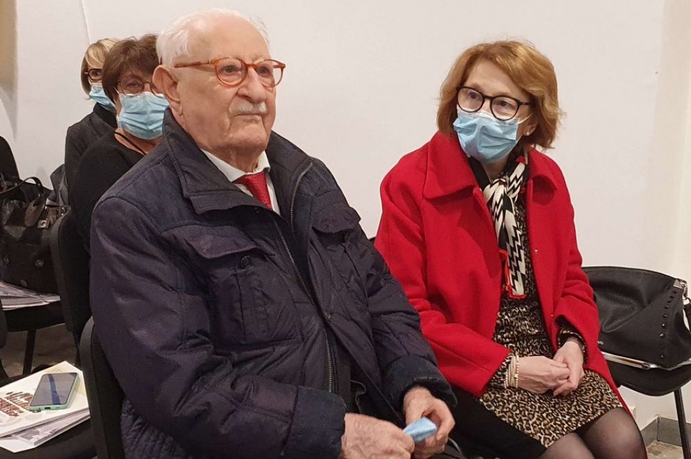 Michele Montagano, classe 1921, con accanto la figlia durante il 29° Congresso dell'Anrp - Foto Vincenzo Grienti