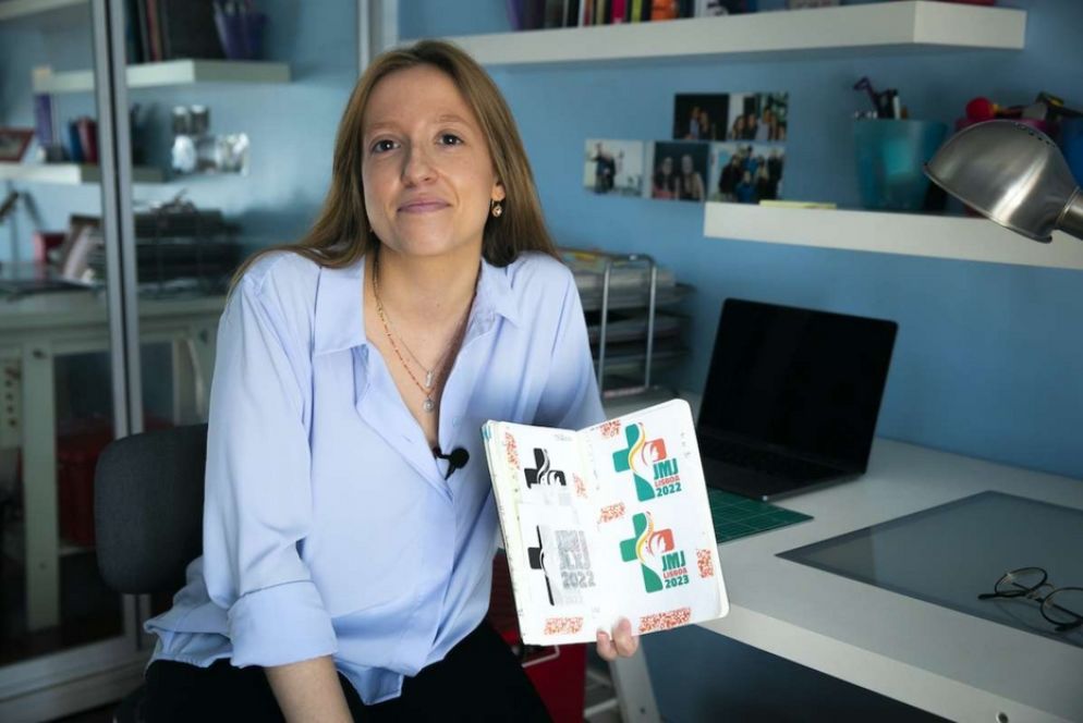 La 24enne designer portoghese che ha creato il logo ufficiale della GMG Lisbona 2023 - .