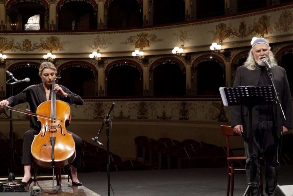 Moni Ovadia e la violoncellista Giovanna Famulari, in scena a Ferrara con “Paradiso con Dante e con Beatrice”