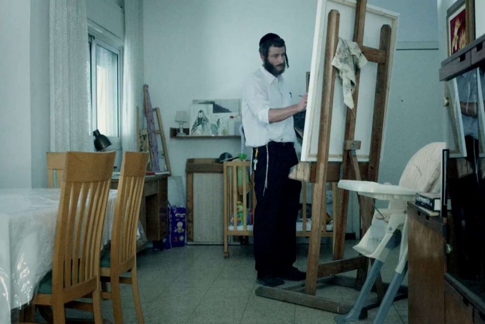 "Akiva" Michael Aloni nella terza stagione di Shtisel - Courtesy of Yes Studios