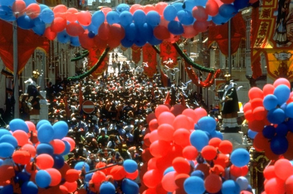 Una processione di fedeli a Malta - Immagine di archivio