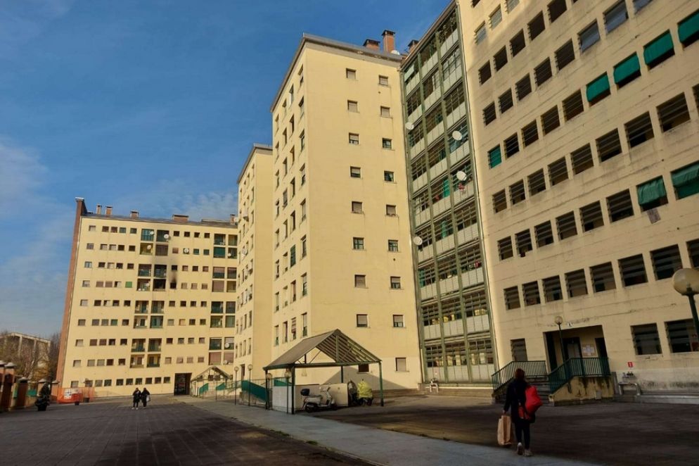 I palazzoni popolari di Quarto Oggiaro in cui viveva suo Maria Assunta Porcu - .