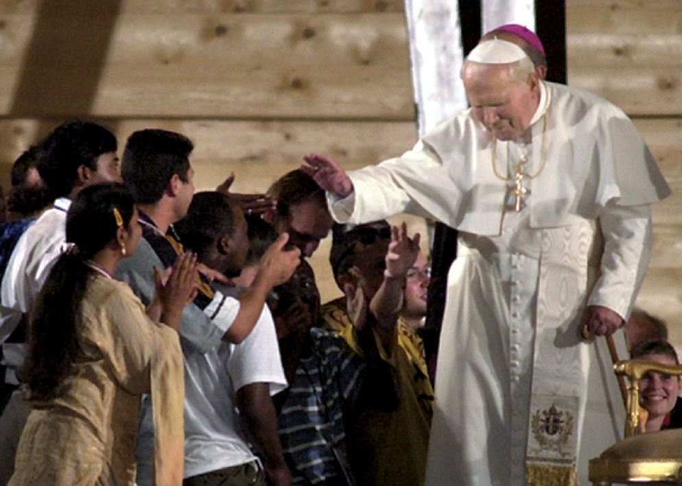 Un momento della Veglia di Tor Vergata, la sera del 19 agosto 2000 - Foto Osservatore Romano