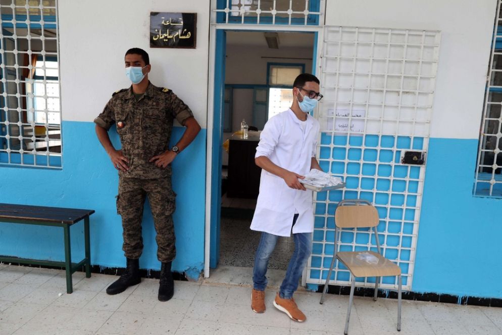 Un ambulatorio in Tunisia presidiato dei militari per la vaccinazione anti-Covid - Ansa