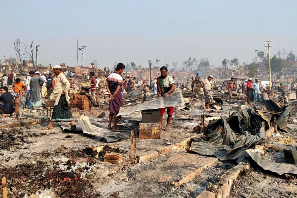 Nell'incendio sono andate distrutte 10mila baracche: gli sfollati sono 45mila - Reuters