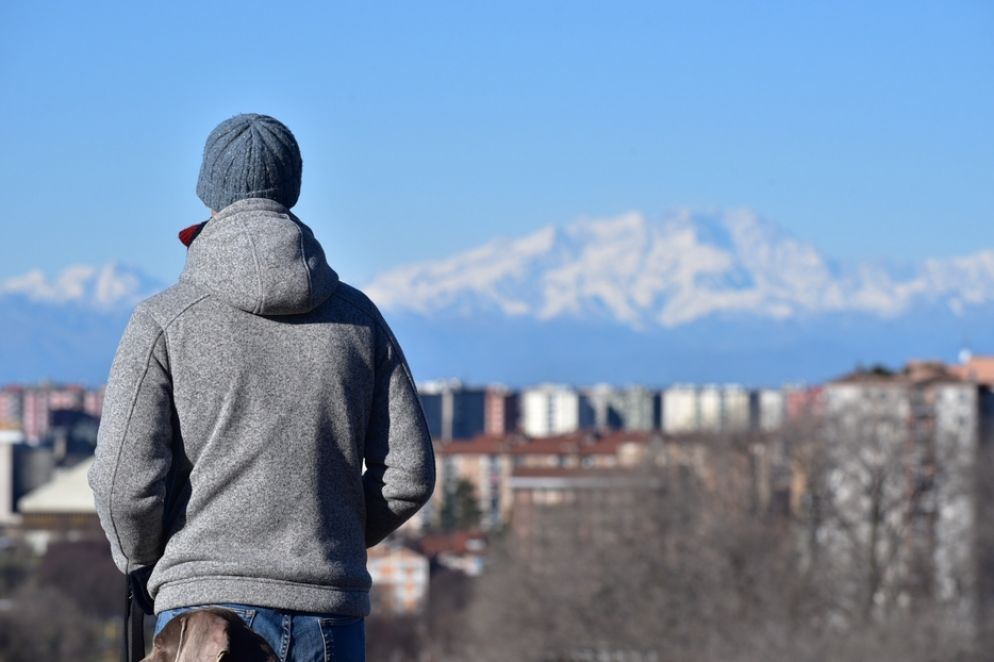 Vocazione e lavoro. Affetti, vita e dono di sé. Riti. Intercultura. Ecologia. Queste le cinque aree tematiche del confronto fra i giovani e i vescovi il 6 novembre nel Duomo di Milano - Fotogramma