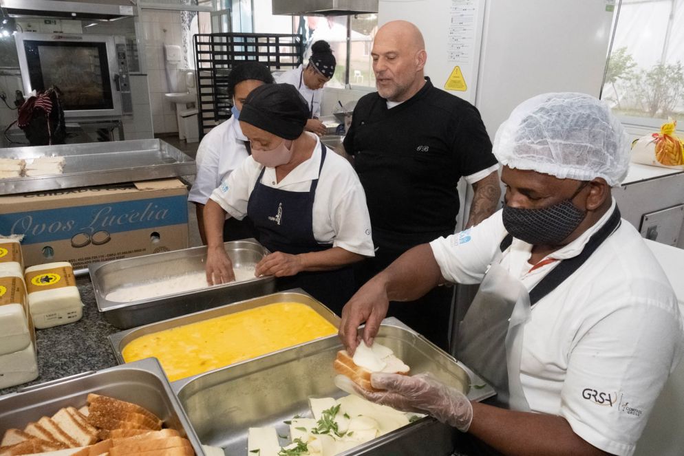 La preparazione della cena - José Luiz Altieri Campos