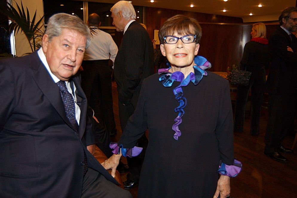 Il regista con l'attrice Franca Valeri, protagonista di tanti sketch nei varietà del sabato sera