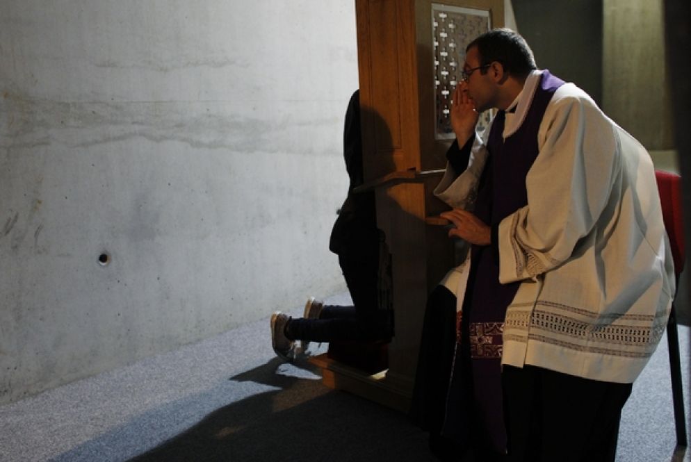 La Confessione è luogo di incontro con il perdono di Dio