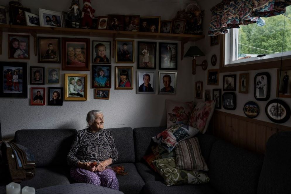Oliva, 95 anni, nella sua casa di Manndalen, 2021