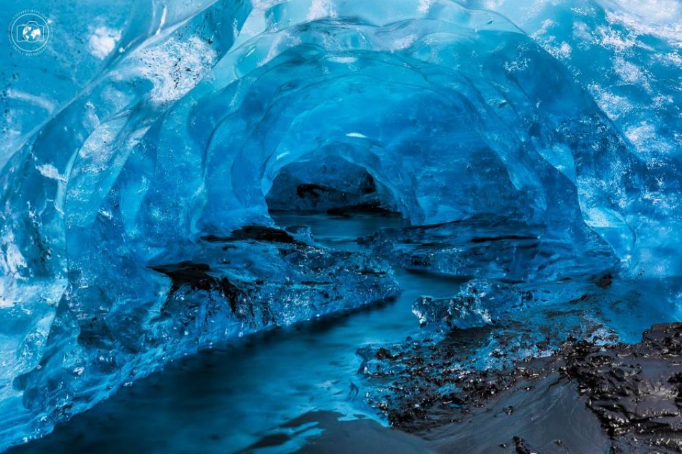 Una piccola grotta alta meno di un metro in corso di formazione