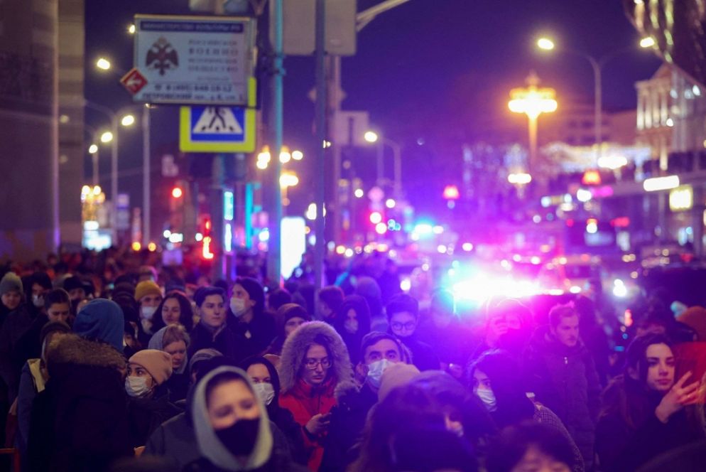 Dopo le proteste contro la guerra svoltesi nella giornata di giovedì 24 febbraio in una cinquantina di città russe, che secondo l'Onu hanno portato a circa 1.800 fermi, continuano le manifestazioni di dissenso.