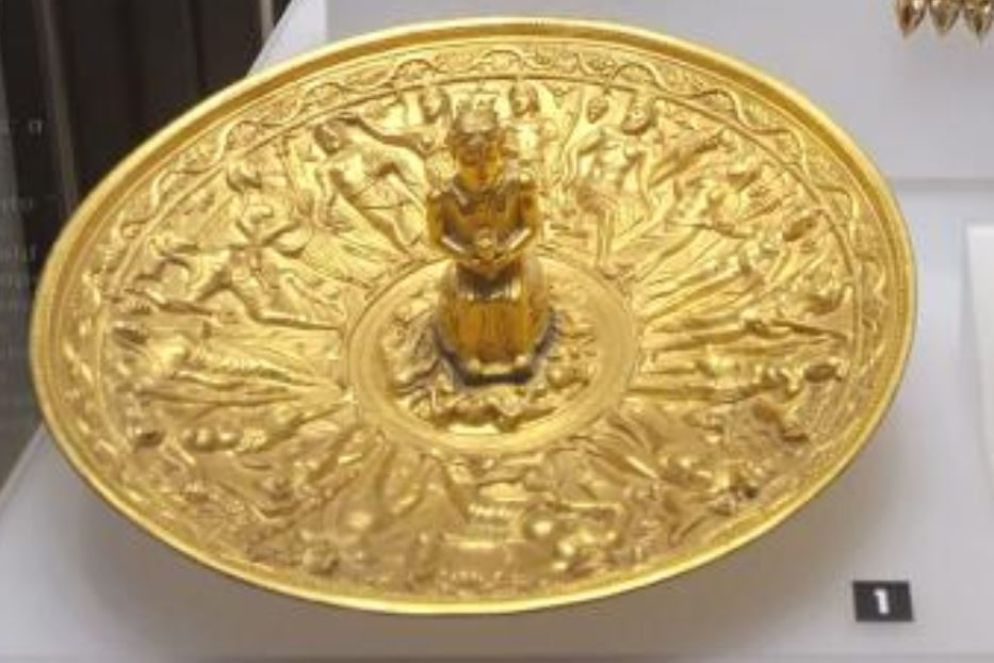 Patera dal “Ripostiglio di Pietroasa” (V secolo d.C.)