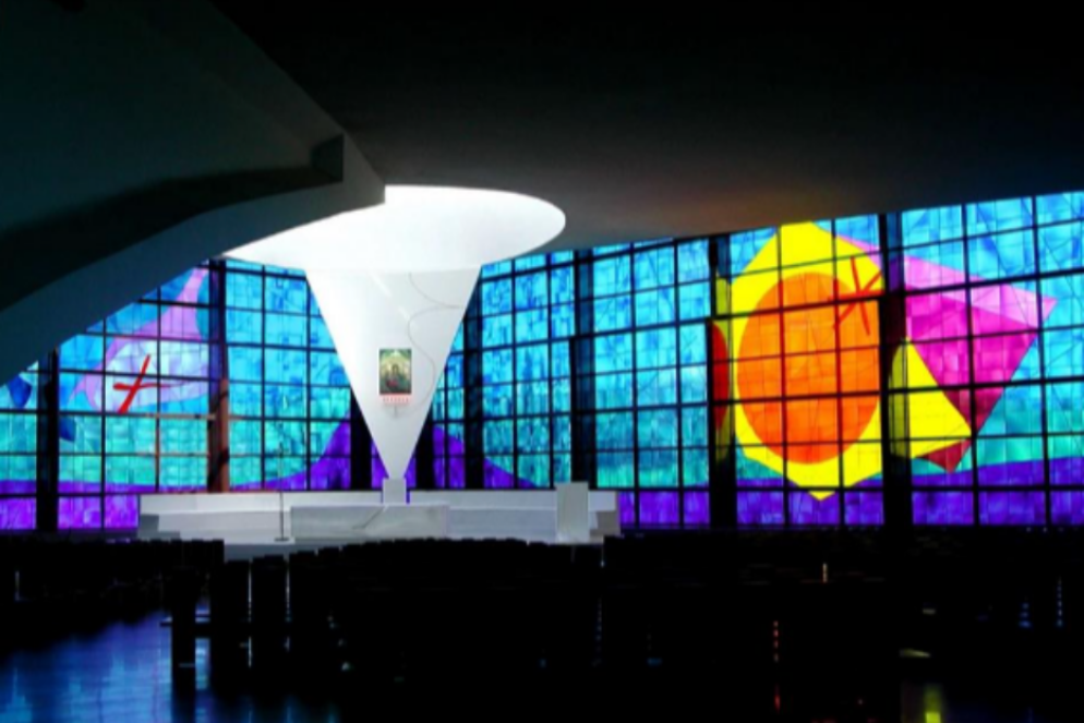 L’interno del Santuario del Divino Amore a Roma