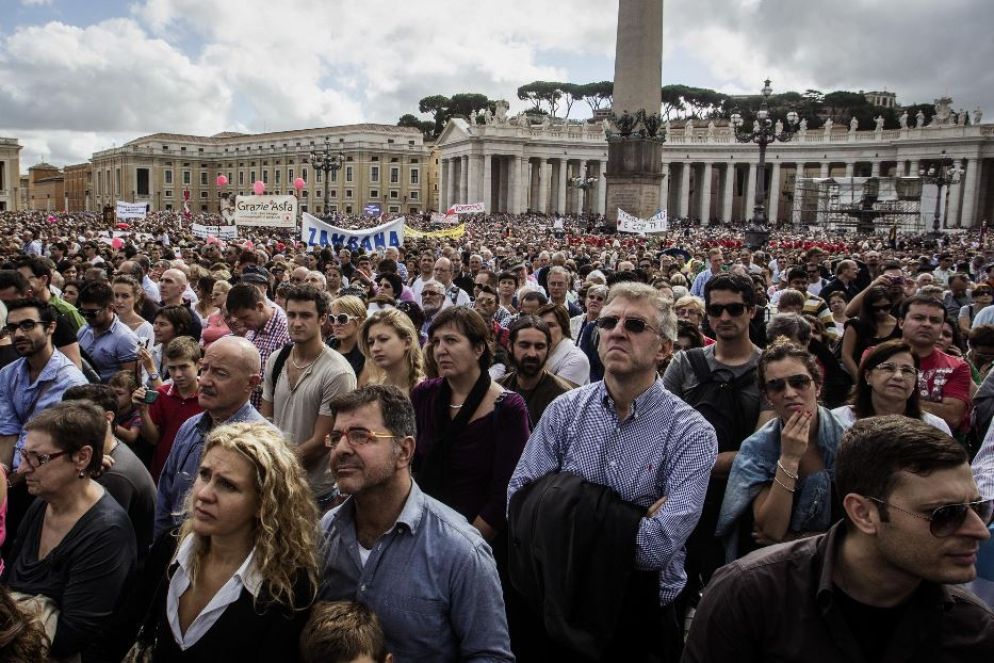 Papa Francesco il 6 ottobre, all'Angelus, invita a pregare in silenzio per le vittime di Lampedusa