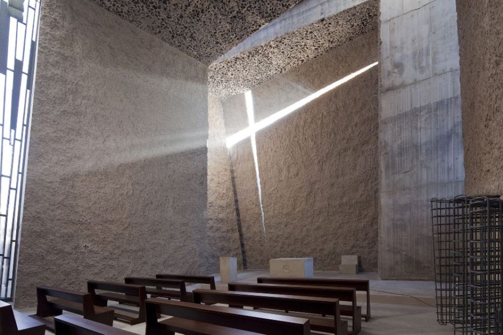 Fernando Martín Menis, iglesia Santísimo Redentor a Las Chumberas, nel Comune di San Cristóbal de La Laguna (Tenerife, Spagna)
