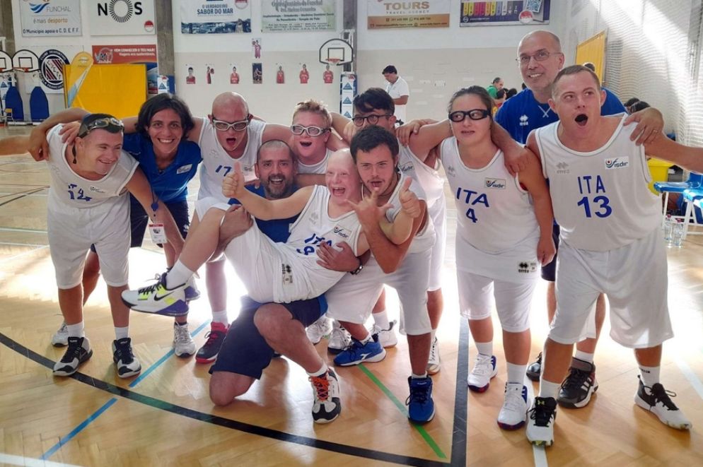 Un grande applauso ai giocatori e allo staff tecnico: oltre a coach Giuliano Bufacchi a seguire la nazionale ci sono anche Mauro Dessì e Francesca D'Erasmo.