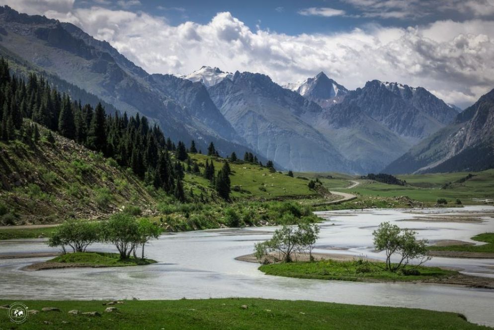 Kirghizistan, paesaggio Alpino nella regione di Karakol