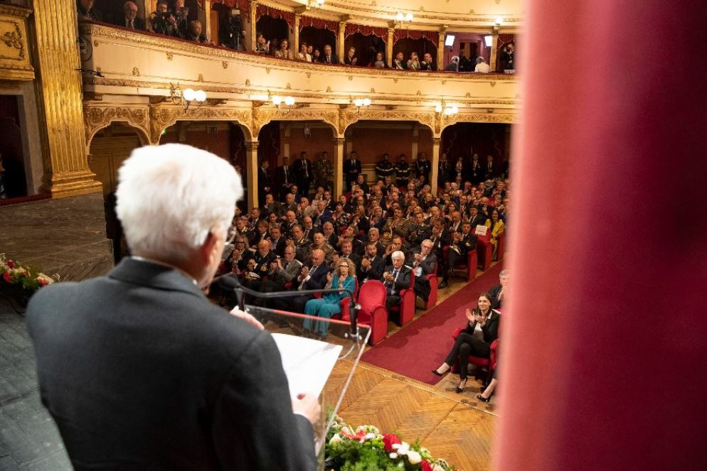 l presidente Sergio Mattarella al Teatro  Toselli in occasione del 78° anniversario della Liberazione a Cuneo, 25 aprile