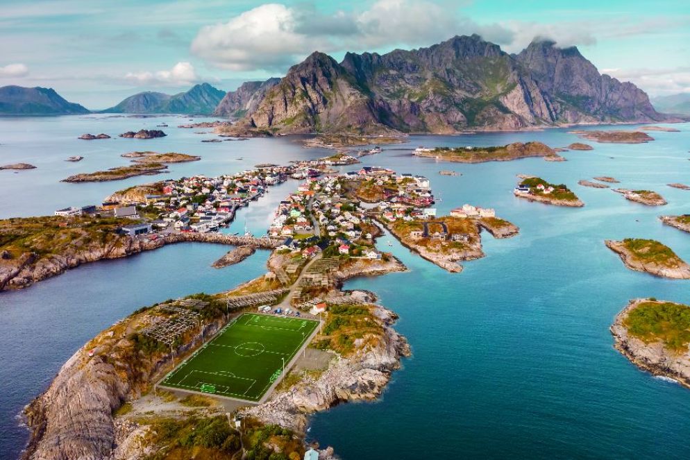 L’Henningsvaer Stadion sulle Isole Lofoten in Norvegia