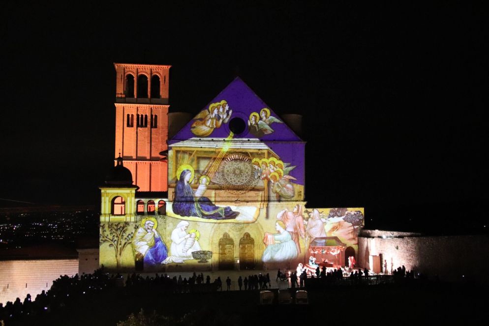 Il Presepe ad Assisi anche con il videomapping. Cicli di affreschi di Giotto, legati al tema della Natività, ogni giorno dalle ore 17, vengono proiettati sulle facciate delle chiese e dei principali monumenti, con la città che si trasforma in un grande presepe a cielo aperto