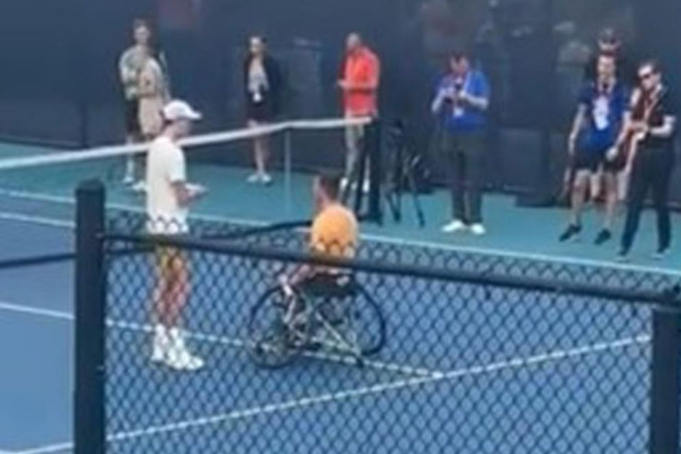 Hewett, diventato numero 1 del mondo nel wheelchair in singolare a vent'anni nel 2017, ha vinto otto titoli Slam in singolare e ben 19 in doppio, specialità in cui ha vinto almeno quattro volte ciascun major