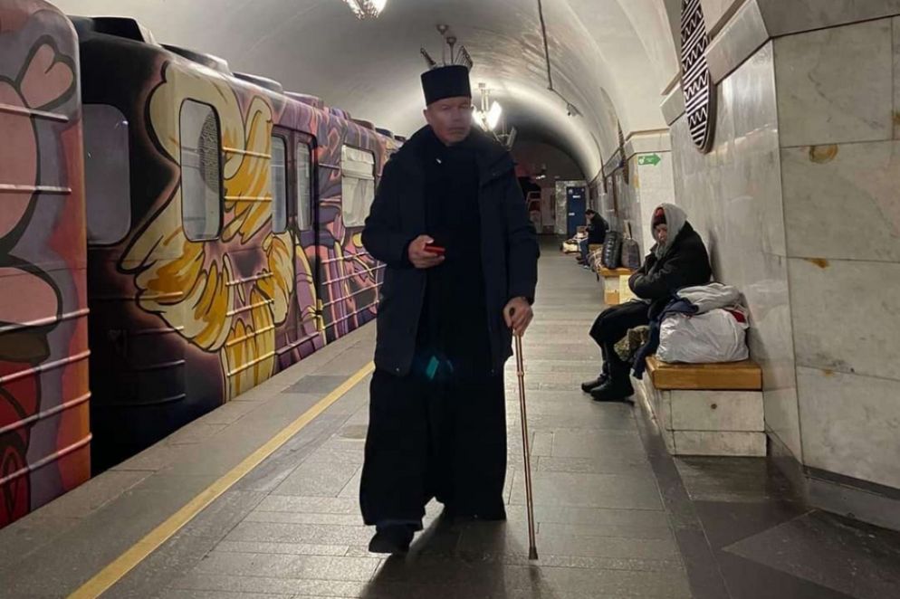 Padre Toma sotto la metropolitana - Chiesa greco-cattolica