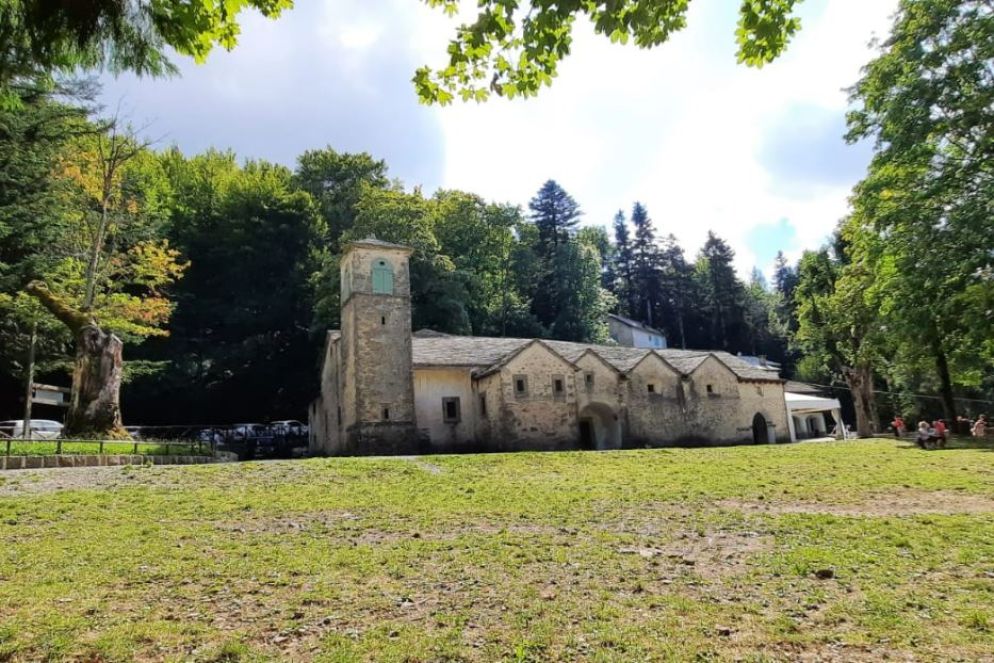 Il santuario della Madonna dell'Acero a Lizzano in Belvedere, nell'Appennino bolognese - Cesare Lenzi