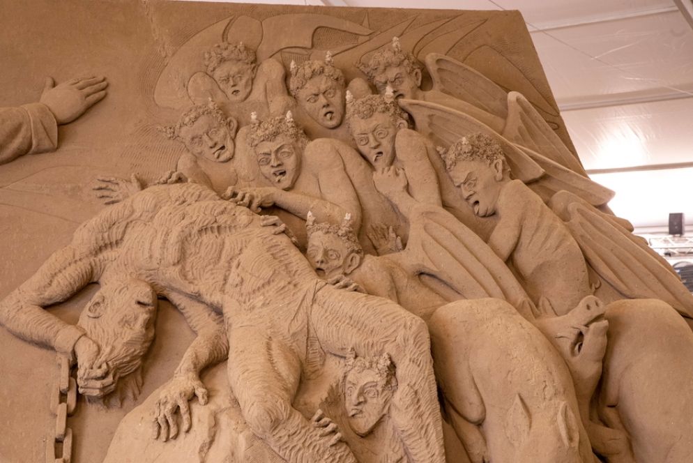 I diavoli escono dall'indemoniato, di Charlotte Kostner - Comune di Jesolo